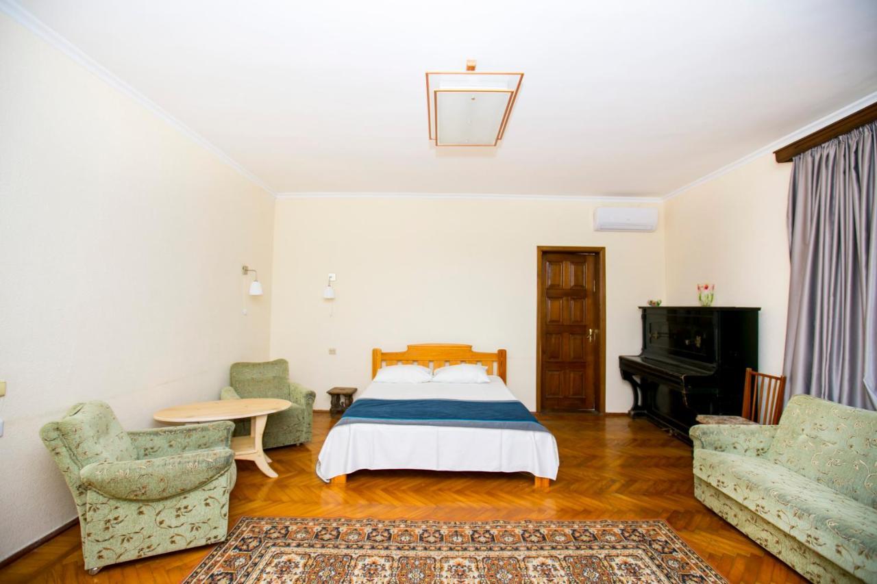 Guest House Lavr Gagra Dış mekan fotoğraf
